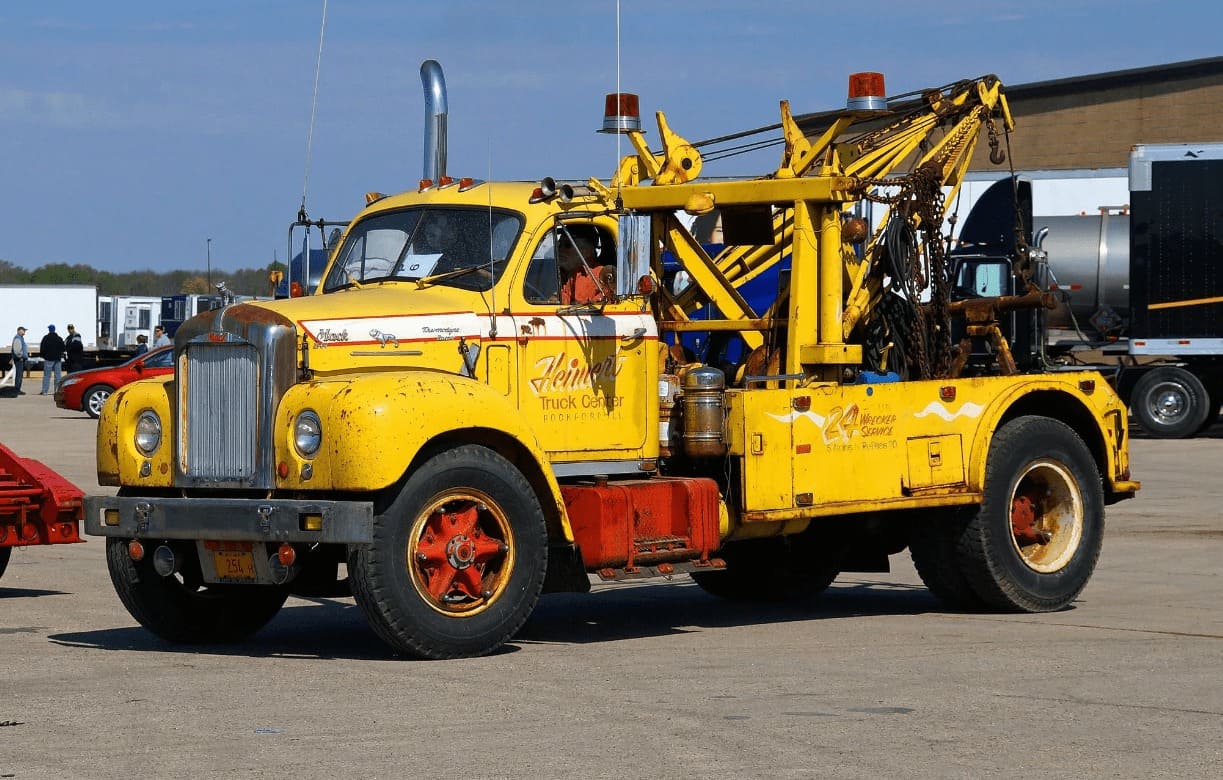 Эвакуатор MACK A20