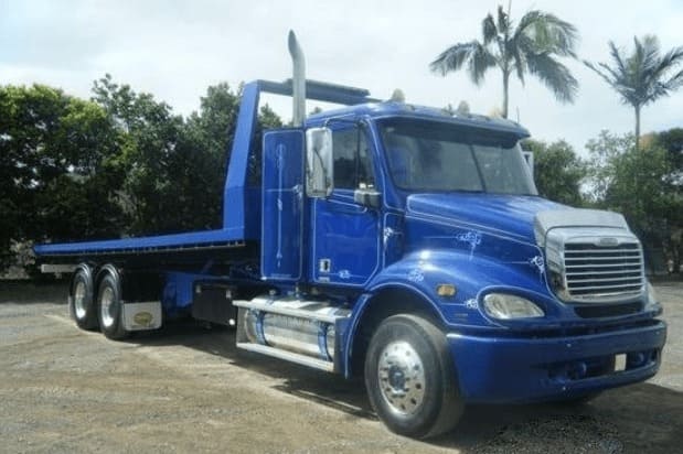 Эвакуатор Freightliner Columbia