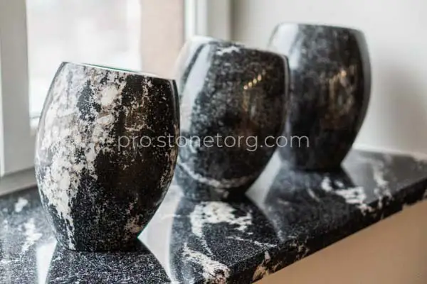 купить подоконник из камня вызы ваза из гранита