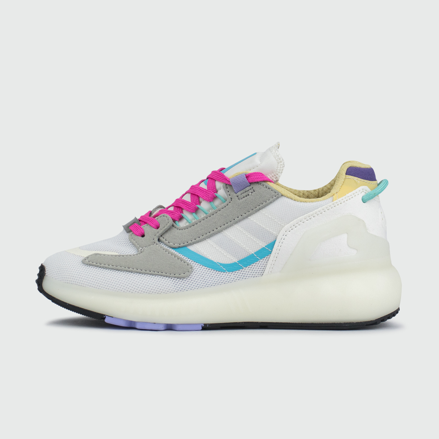 ZX 5K Boost Wmns White Mix чаще выбирают клиенты