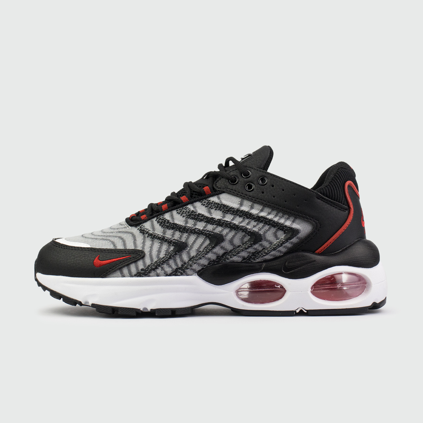 Air Max TW Black Red/White чаще выбирают клиенты