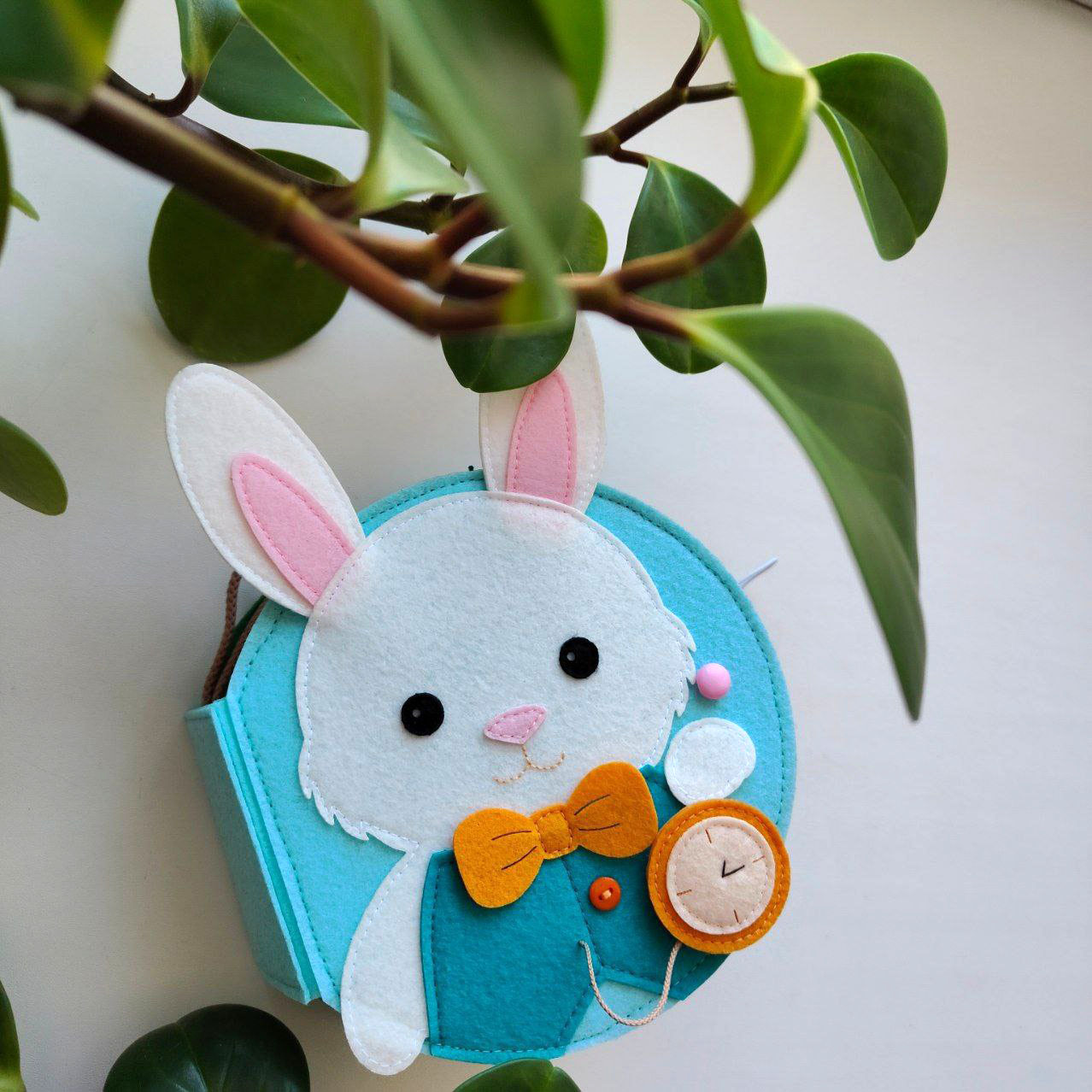 Алиса в стране чудес. Книга из фетра для малышей из фетра