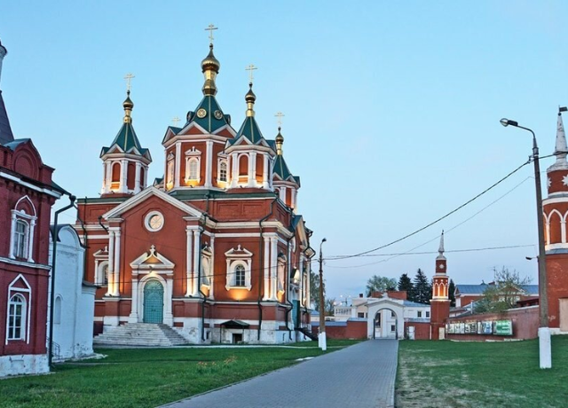 Успенский Брусенский монастырь - отдых в Коломне