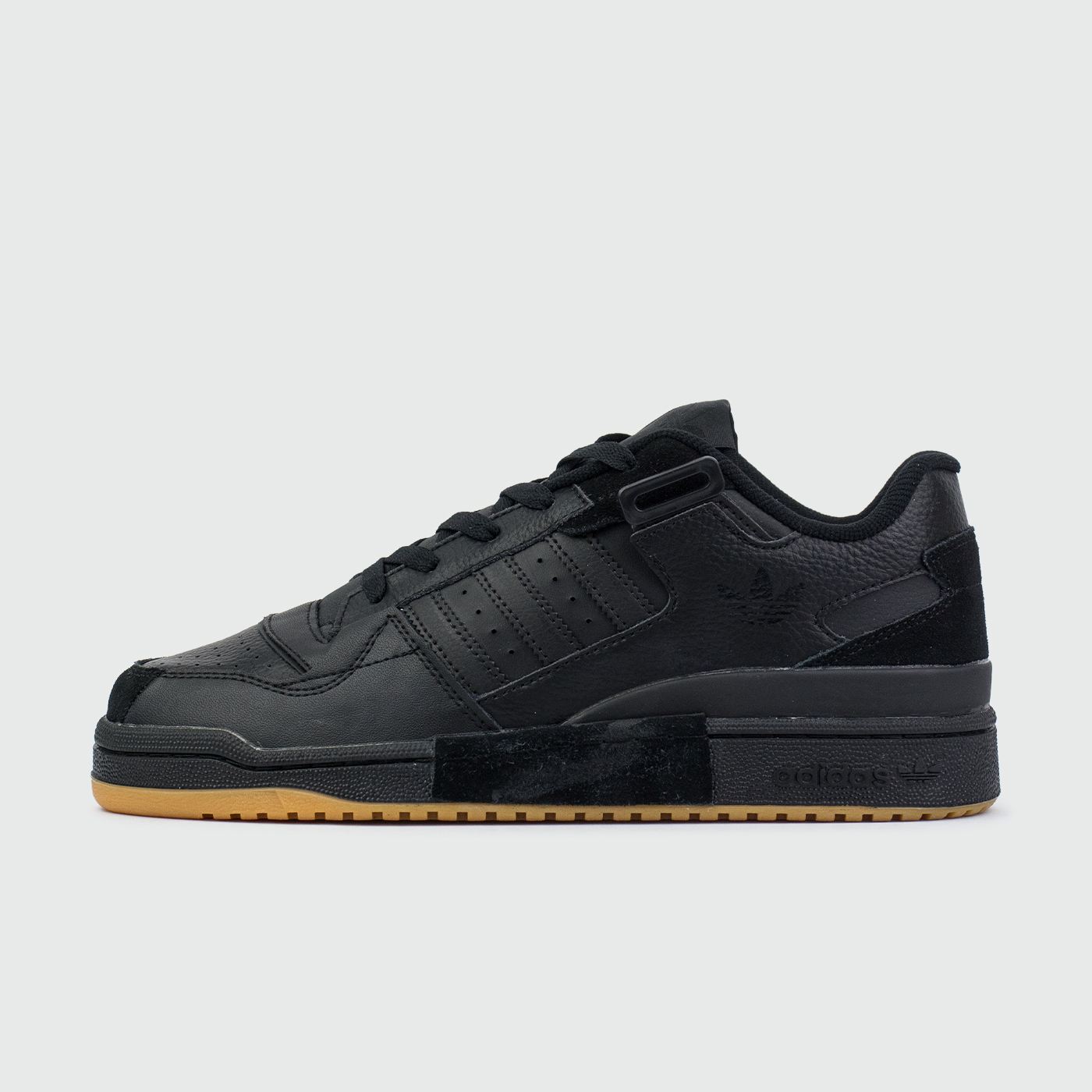 Forum Low Black/Gum Ftwr.New чаще выбирают клиенты