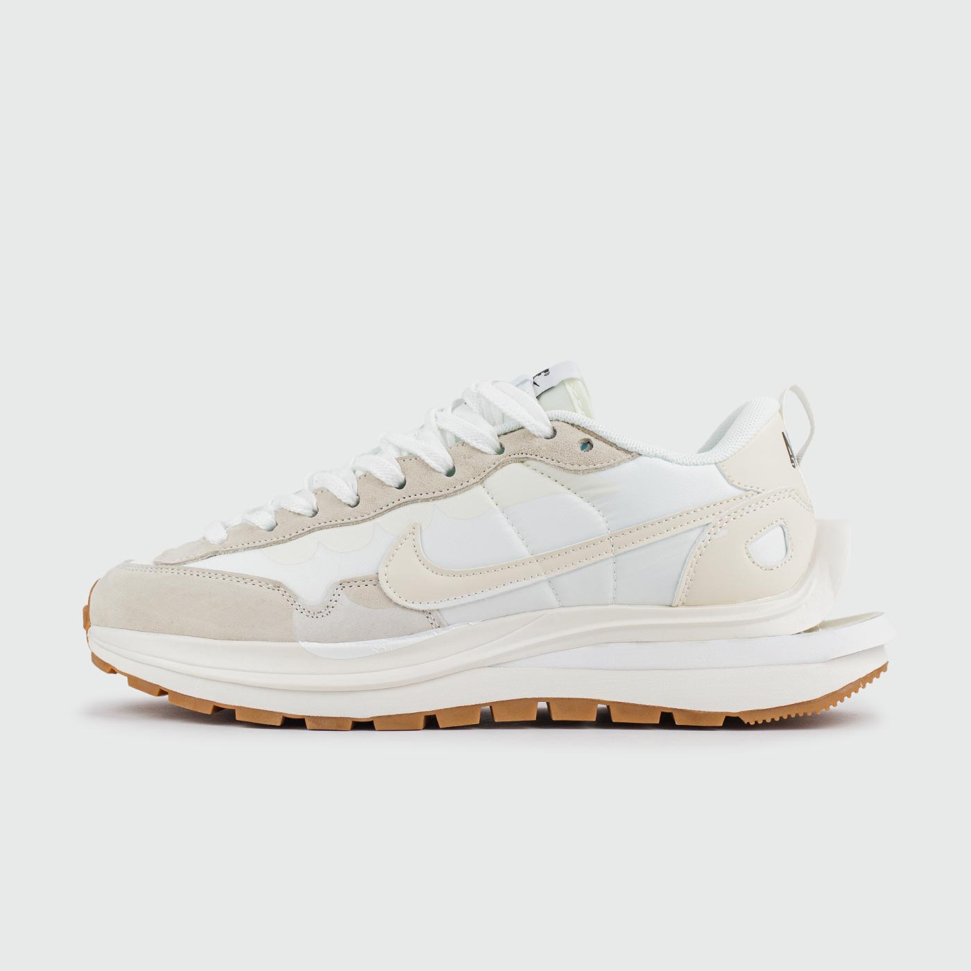 Vapor Waffle x Sacai White/Gum чаще выбирают клиенты