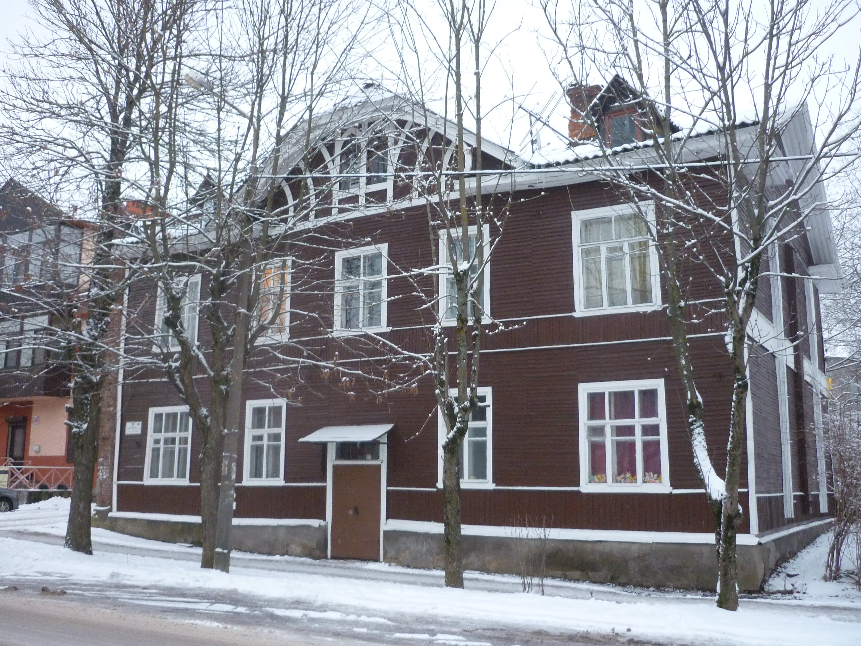 Горького 28 в Гатчине, аварийный дом