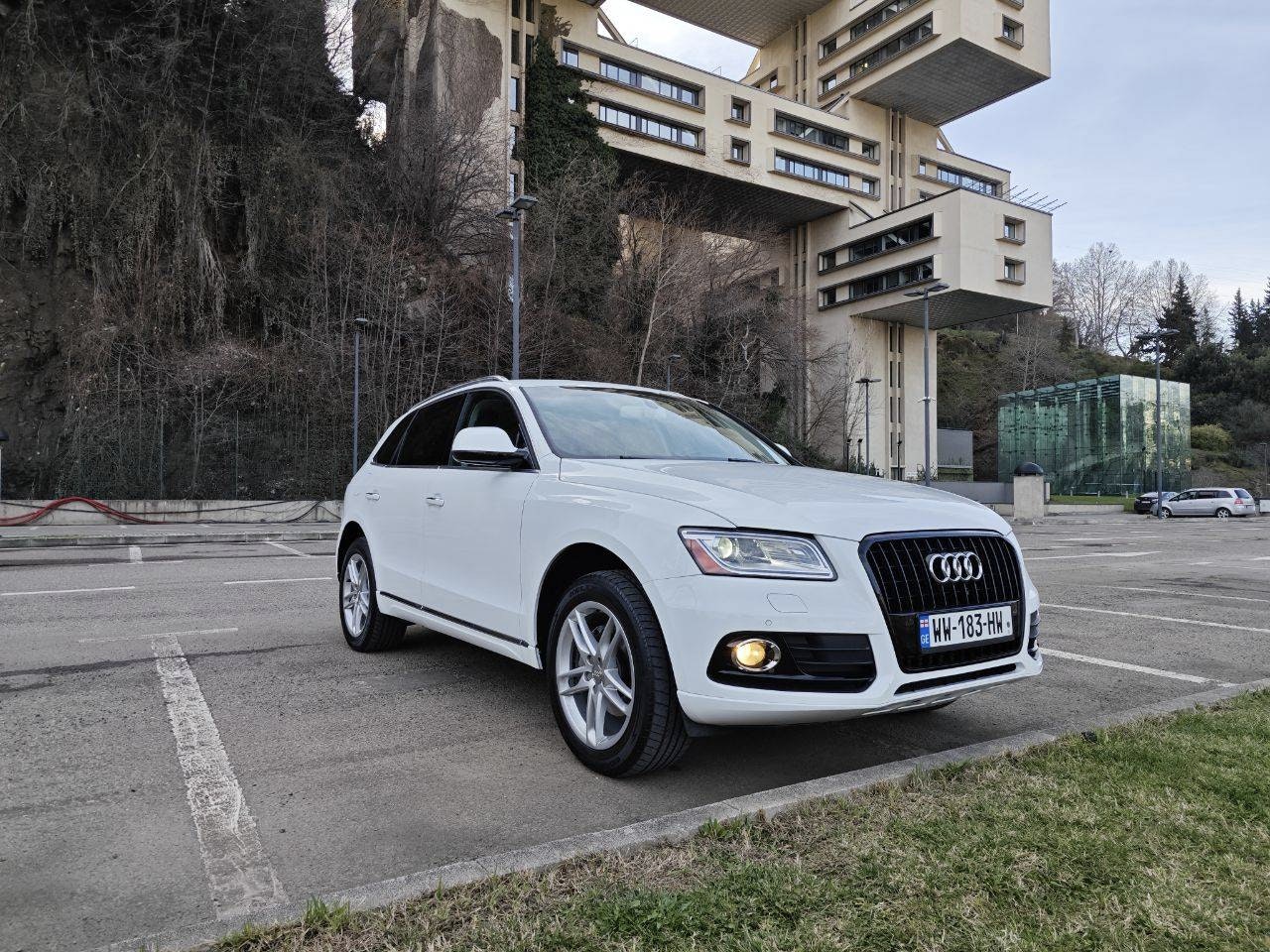 Аренда Audi Q5 в Грузии
