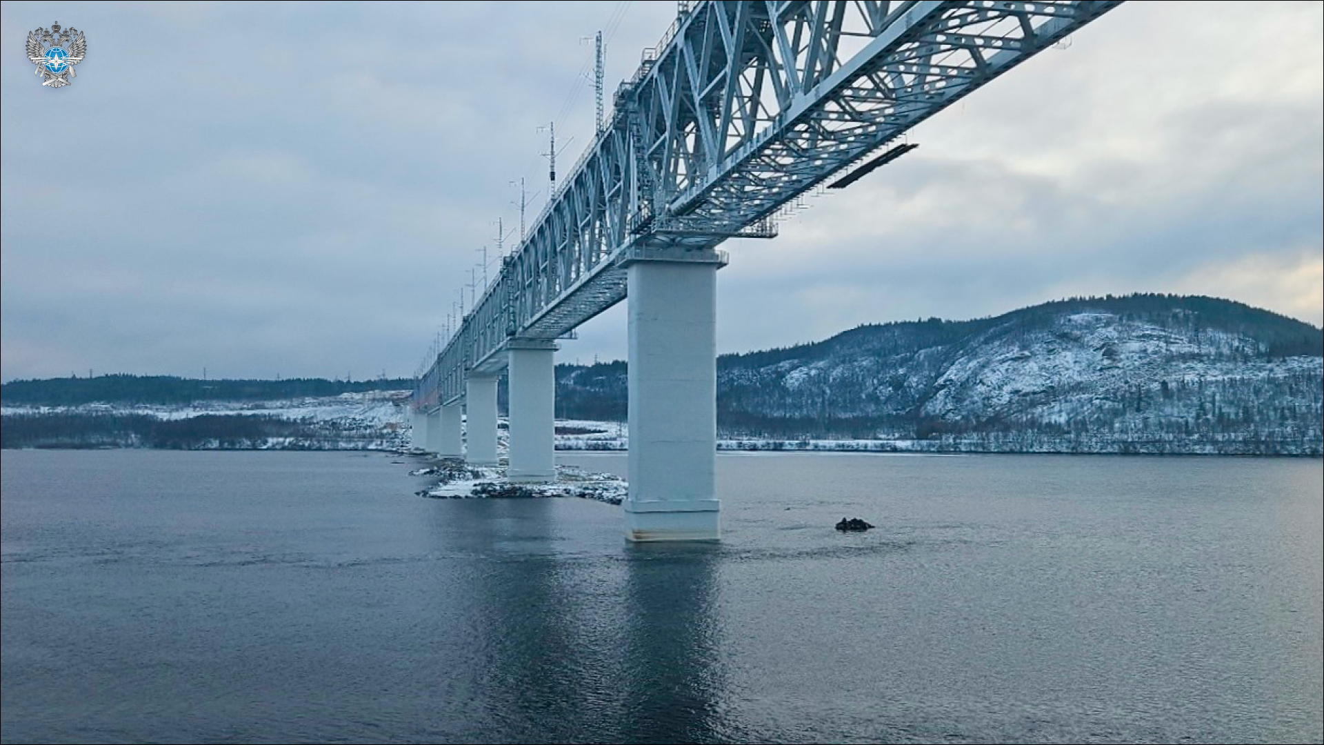 Готовность ближних ж/д путей к морскому порту на западной стороне Кольского залива в Мурманской области составляет 80%