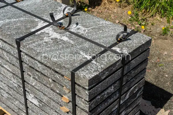 Гранитные плиты плита Гранатовый амфиболит нигрозеро оптом москва