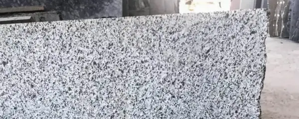 Гранитная плитка термо серый гранит уральский санарский фото термообработанная
