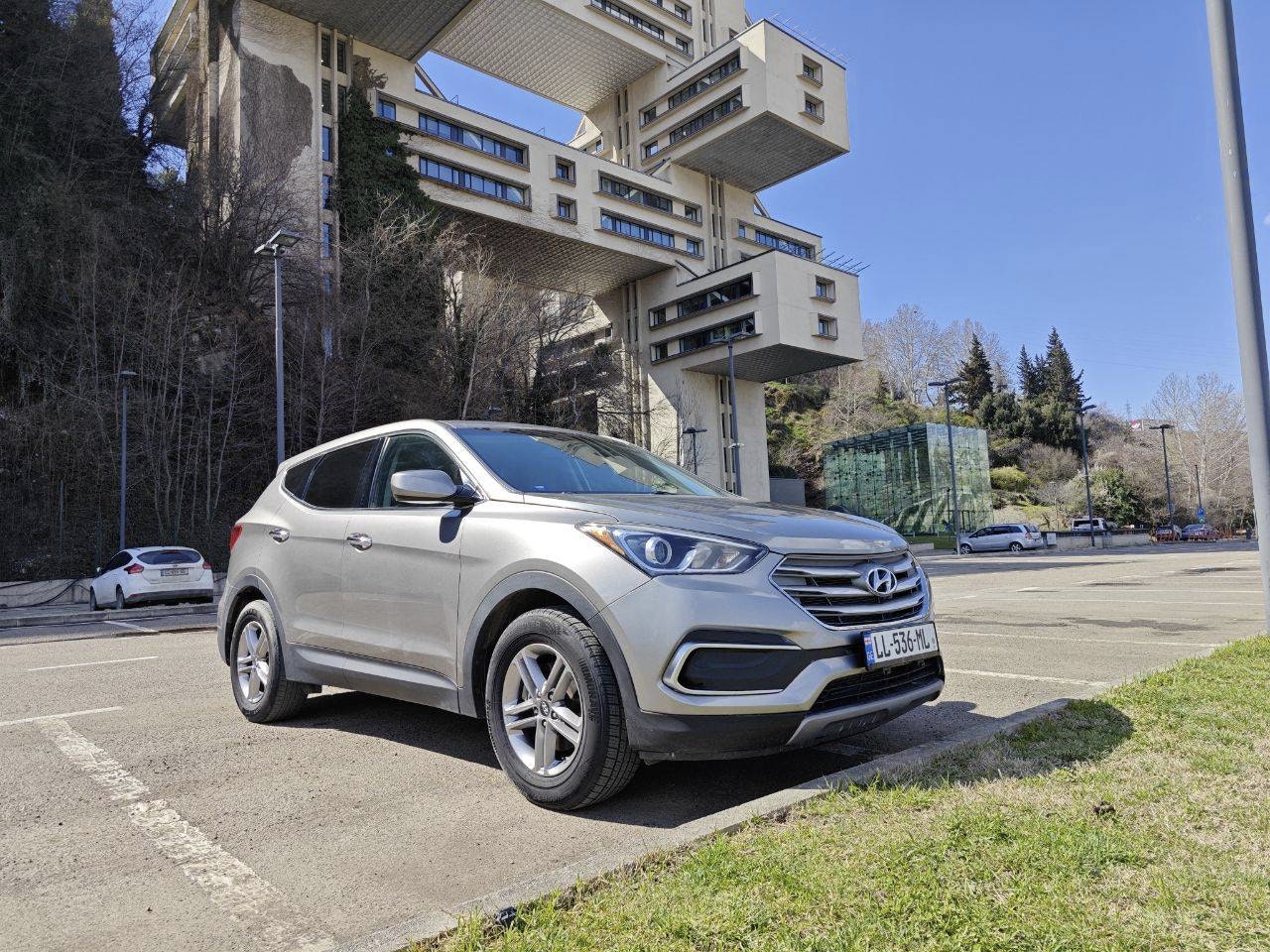 Аренда Hyundai Santa Fe в Грузии