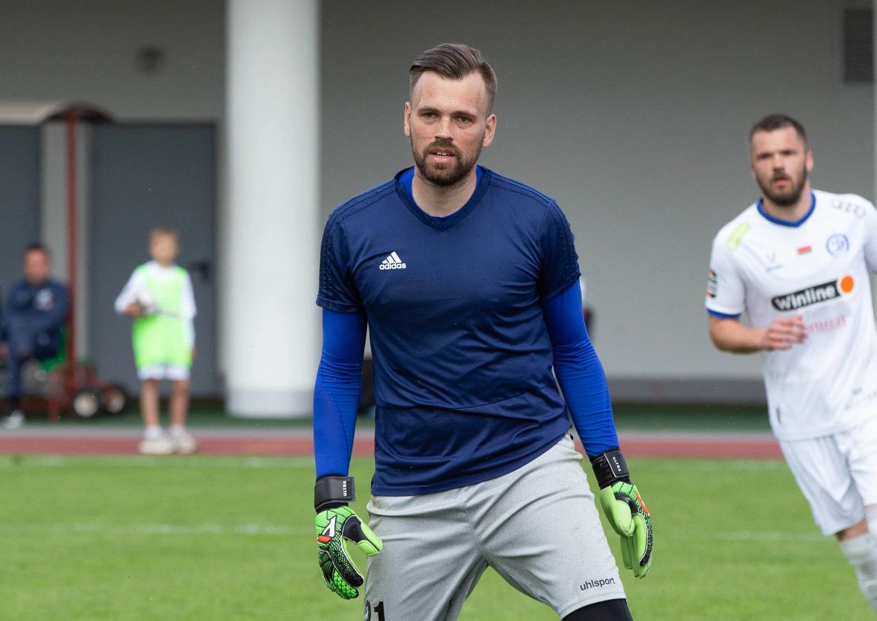 Так ли худо у «Минска» с вратарями, что клубу вдруг понадобился кипер ...