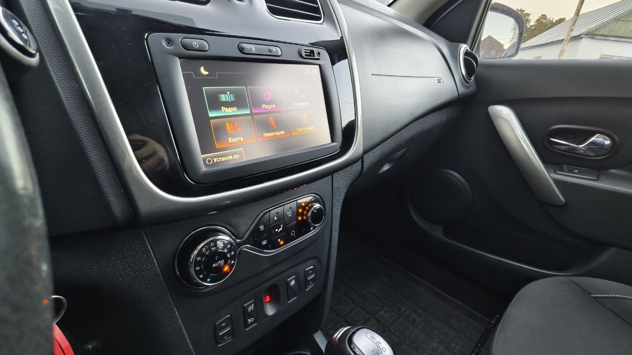 RENAULT SANDERO STEPWAY