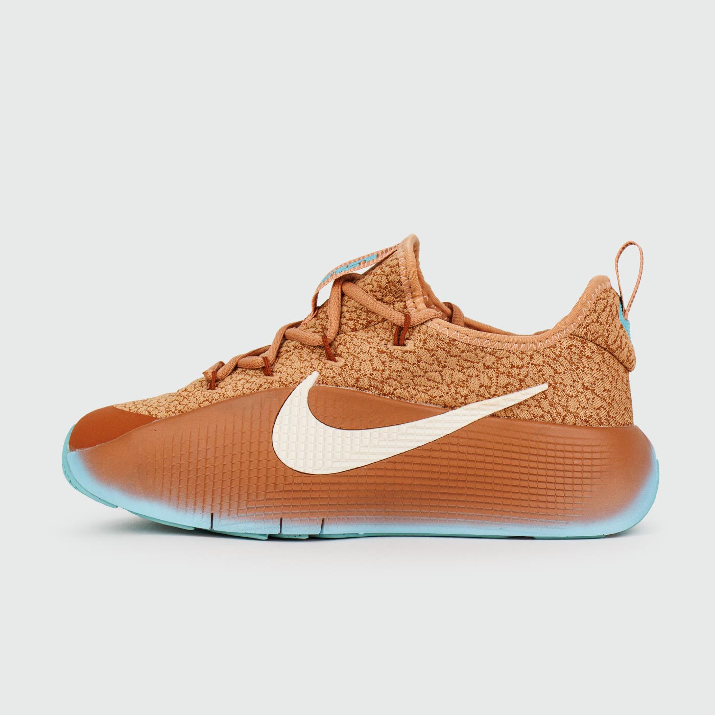 LeBron TR 1 Better With Age чаще выбирают клиенты