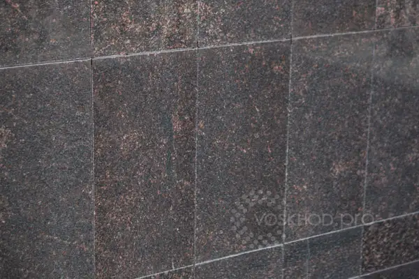 Гранитная плитка облицовочная из гранита Елизовский фото москва