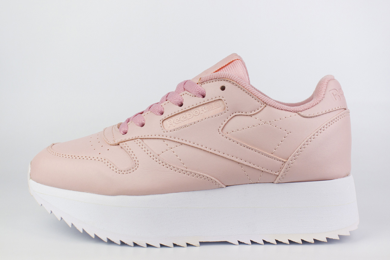 Classic Leather Double Pink/White чаще выбирают клиенты