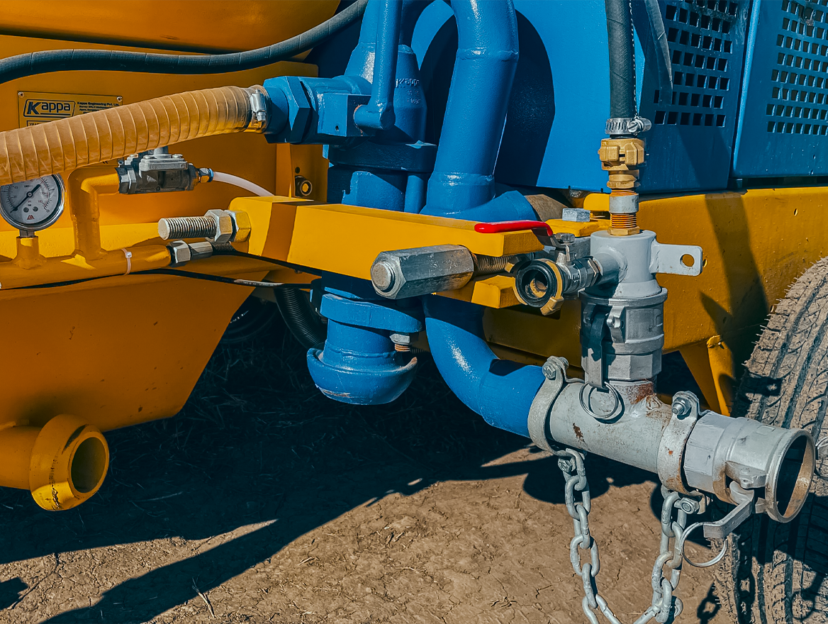 Крупный план узлов сборки и сервисных компонентов