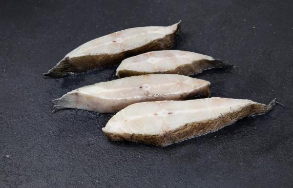 Стейк палтуса белокорого св/м в магазине "МореЕшь"