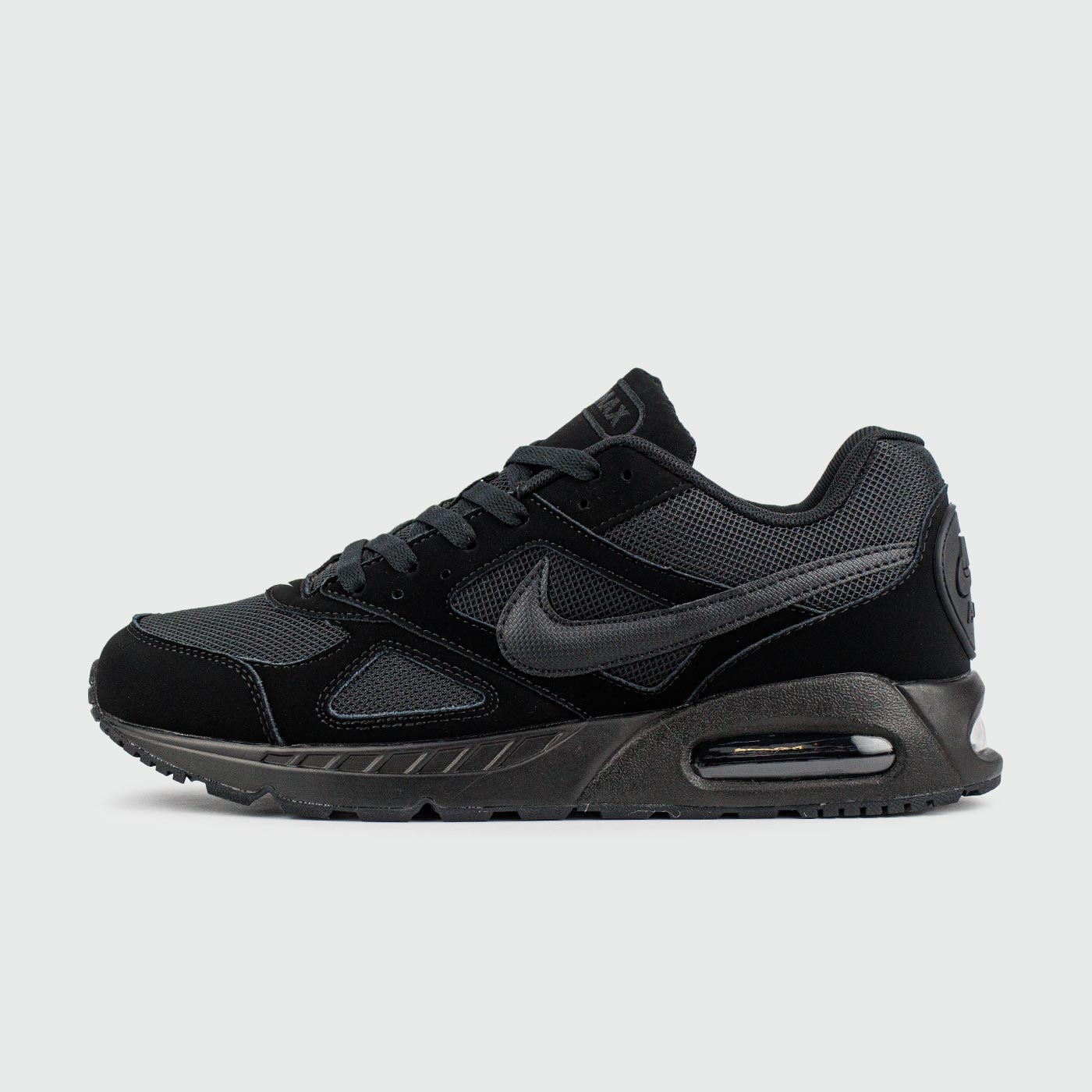 Air Max IVO Triple Black чаще выбирают клиенты