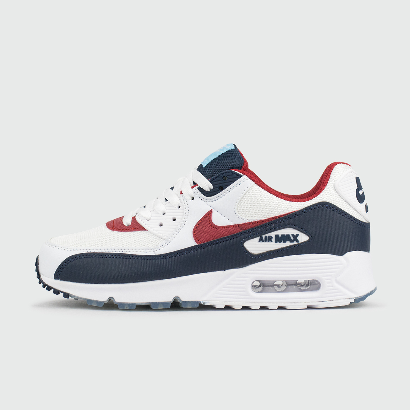 Air Max 90 White/Blue/Red чаще выбирают клиенты