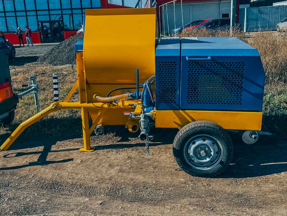 Мультивольтажная штукатурная станция PowerMix в работе