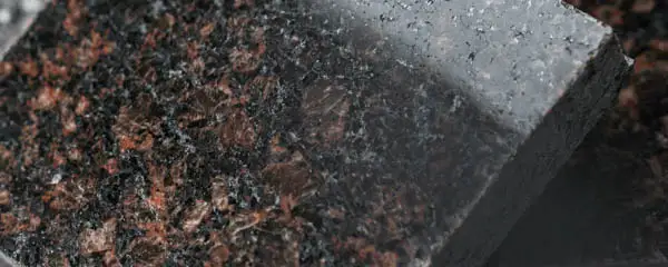 Гранит плитка Елизовский купить оптом полированная фото