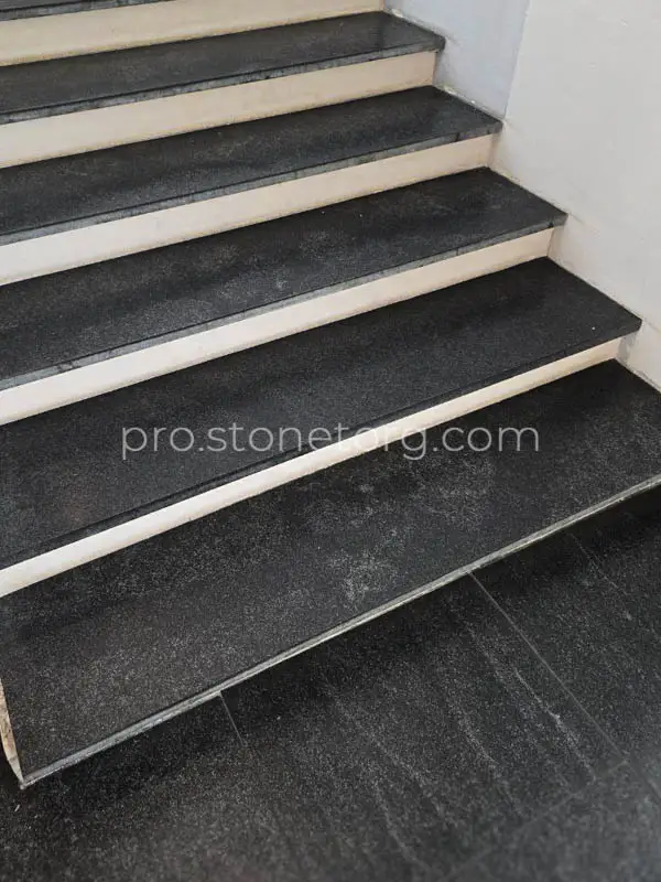 накладные гранитные ступени для лестницы из гранита