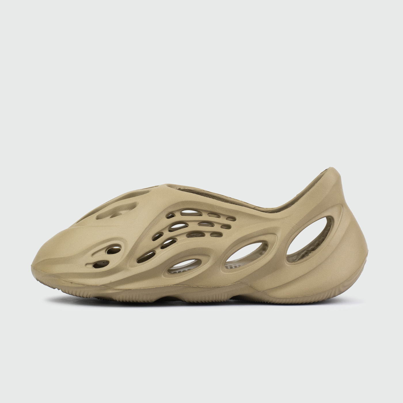Yeezy Foam Sulfur чаще выбирают клиенты