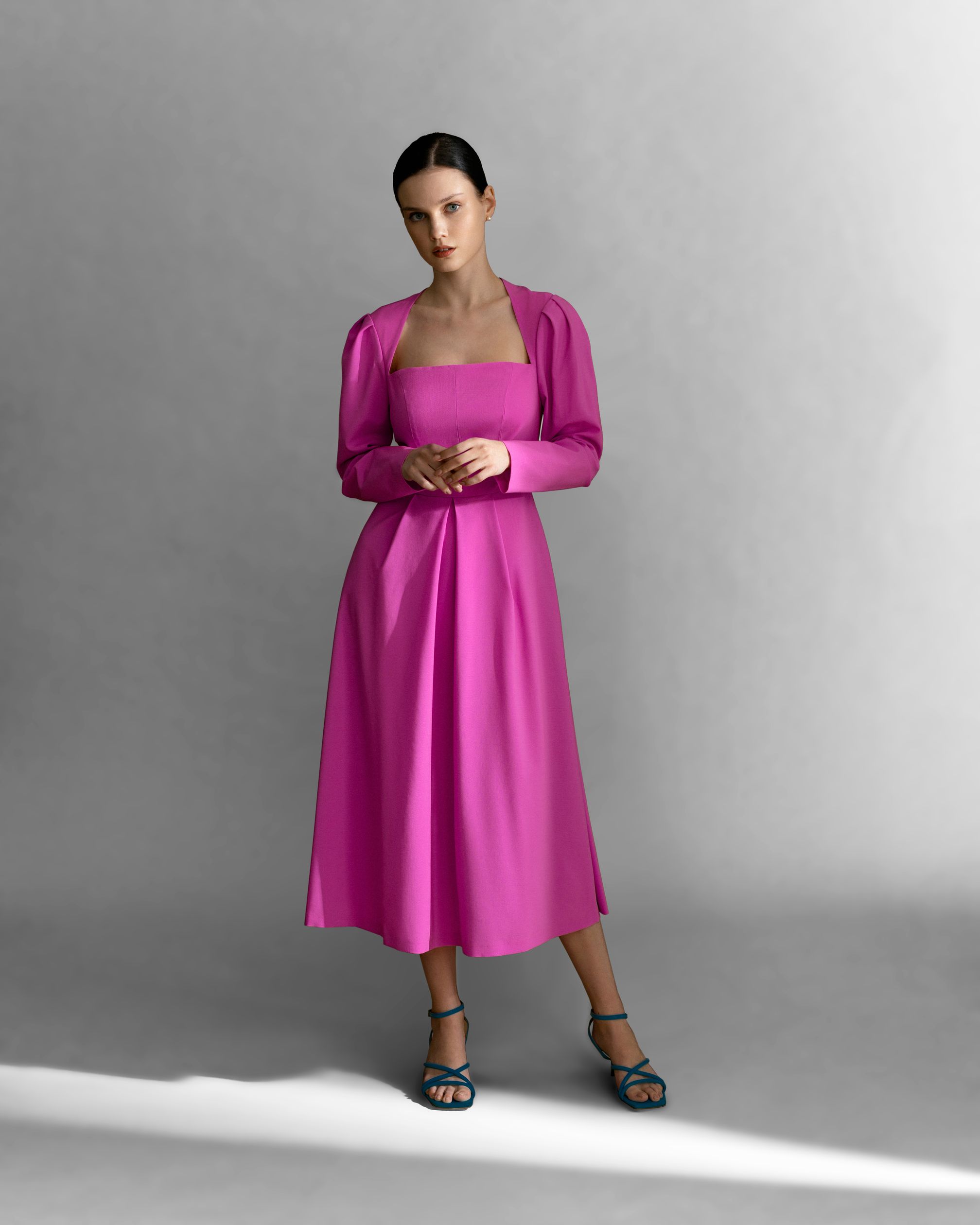 Розовое платье миди от бренда одежды EL ME в Москве. Шоу рум в ГУМ (bosco)