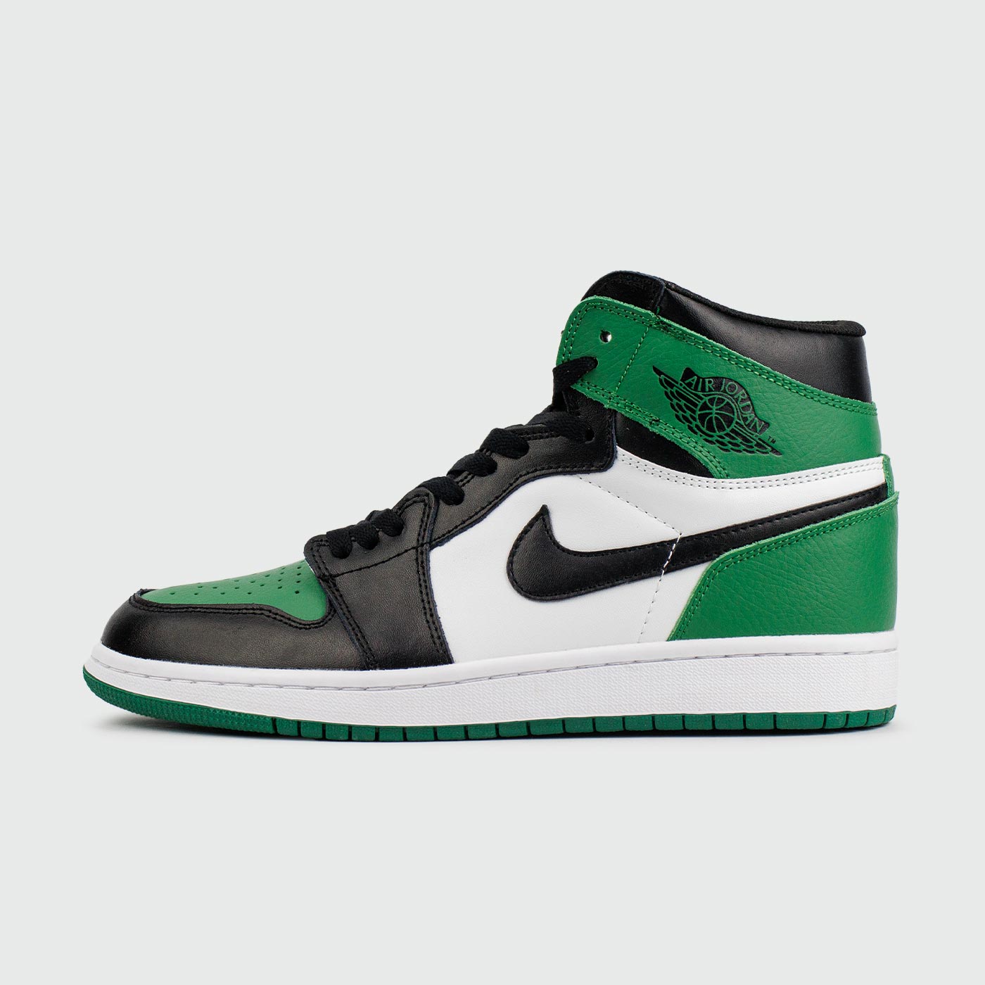 1 High Green Black/White чаще выбирают клиенты