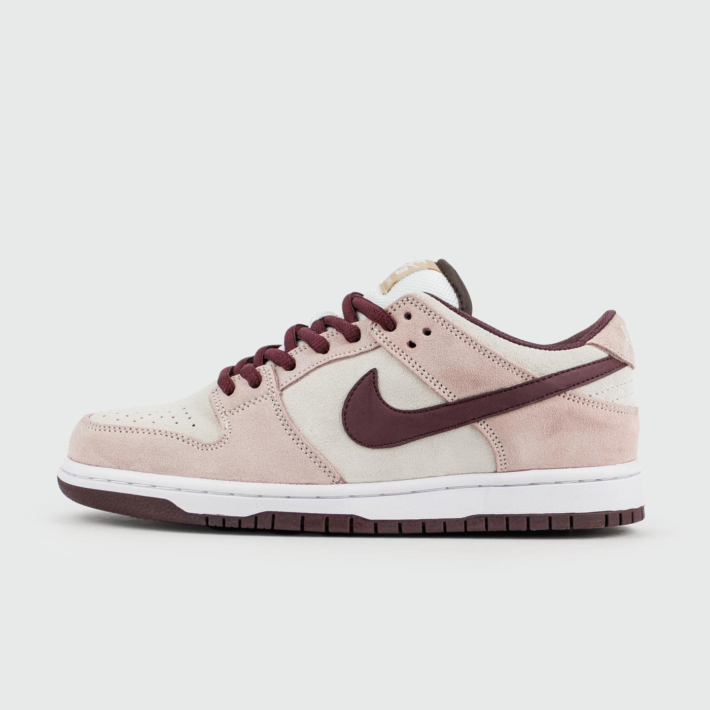 Dunk Low SB Grey Brown Wmns чаще выбирают клиенты