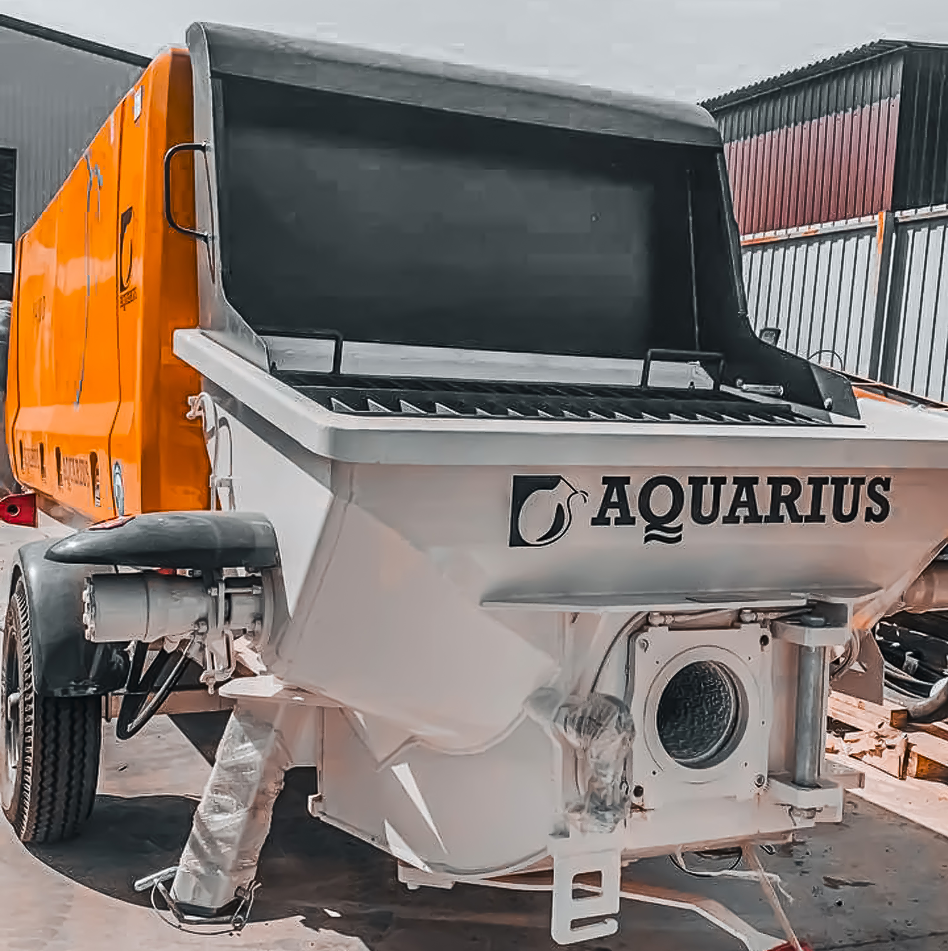 Мультивольтажная штукатурная станция PowerMix в работе