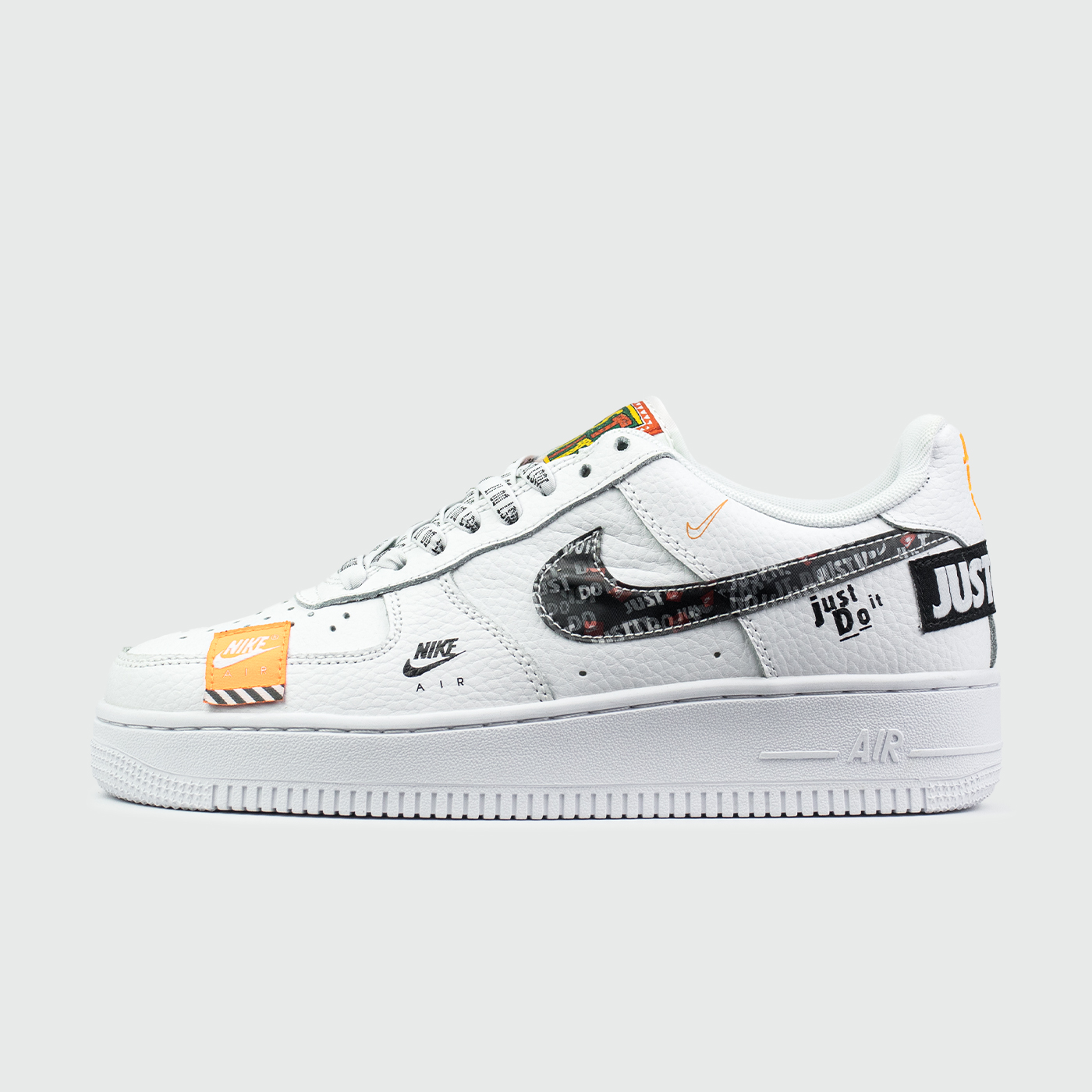 Air Force 1 Low JDI Triple White чаще выбирают клиенты