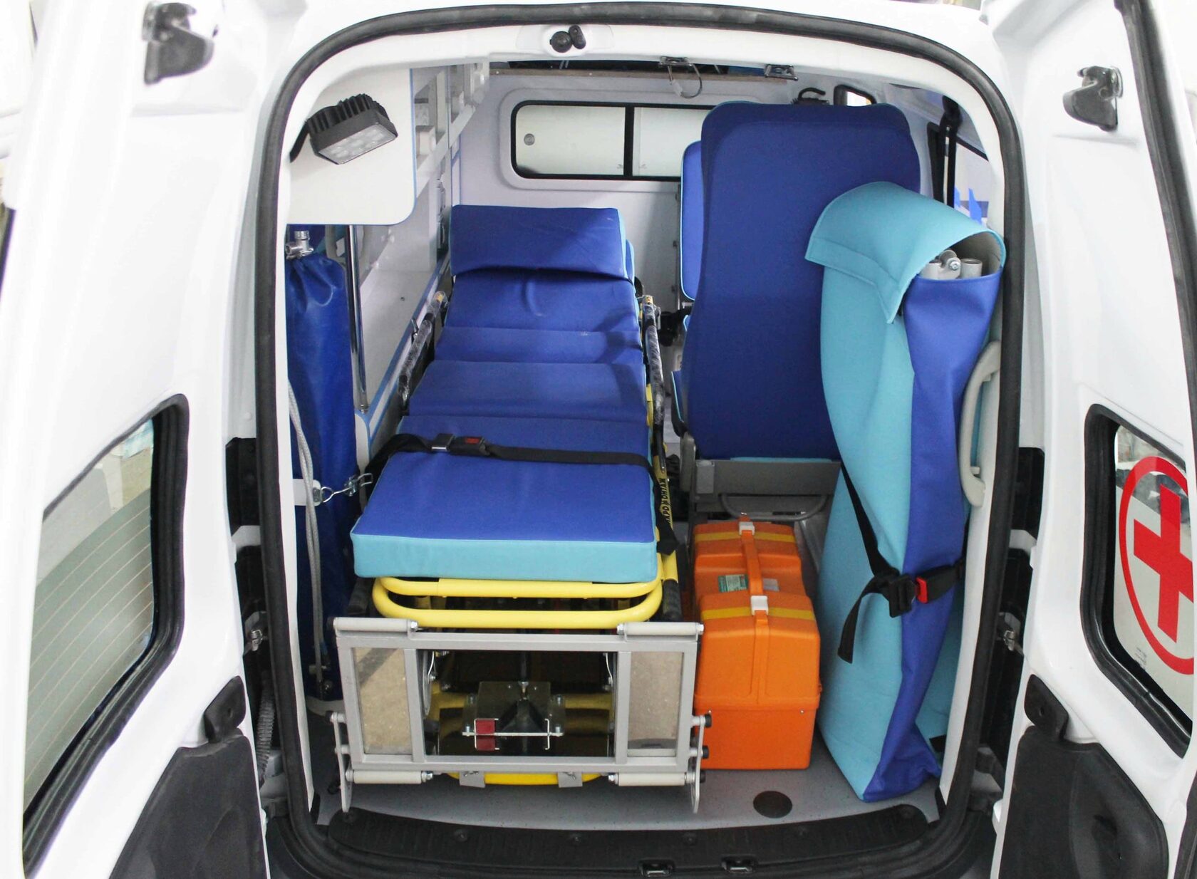 Перевозка лежачих больных по СПБ и ЛО