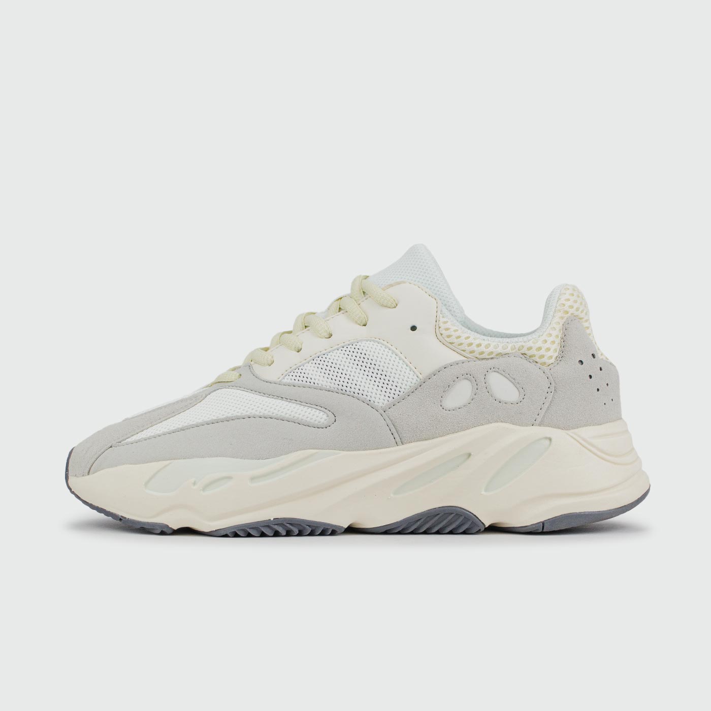 Yeezy Boost 700 v2 new Analog чаще выбирают клиенты