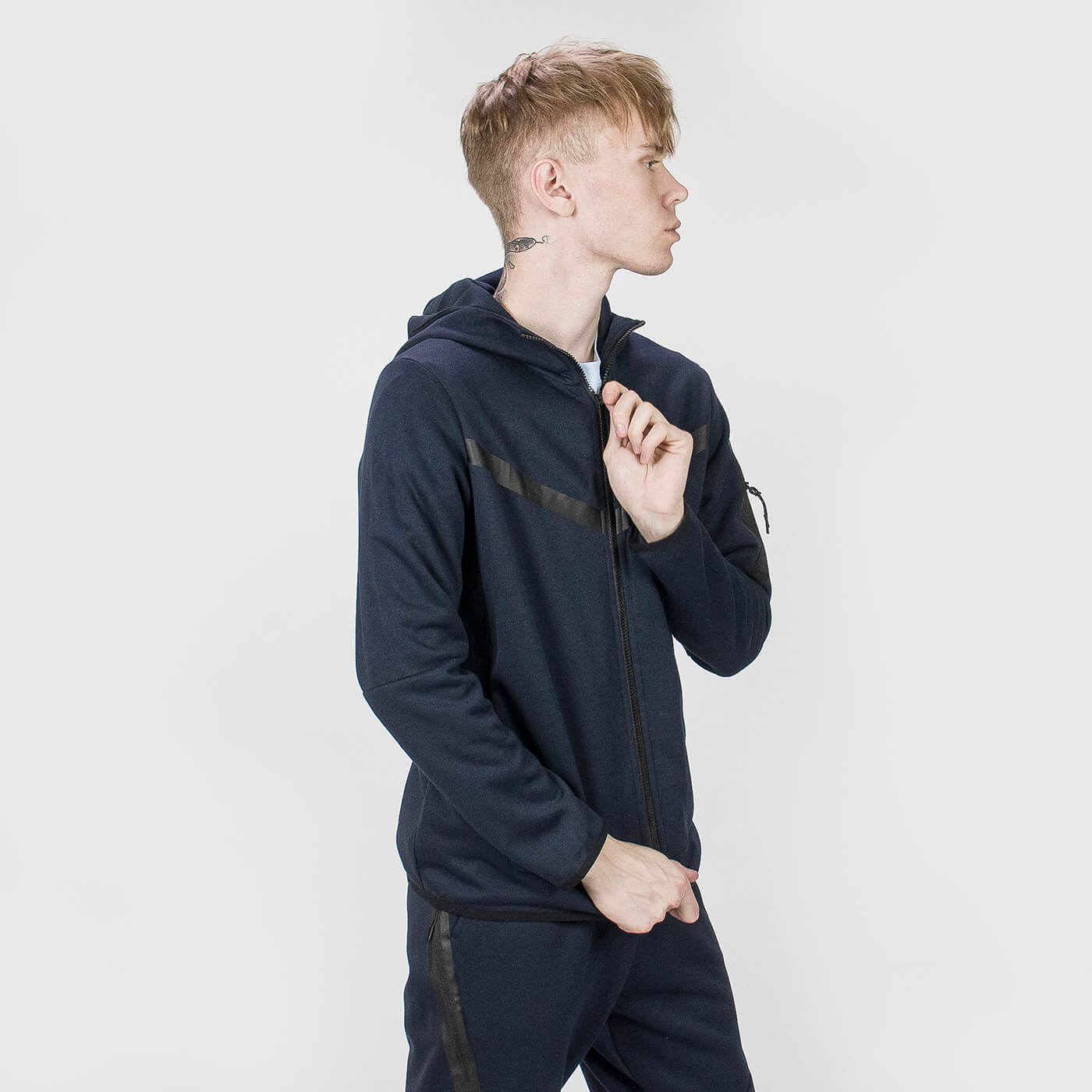 Dark Blue чаще выбирают клиенты