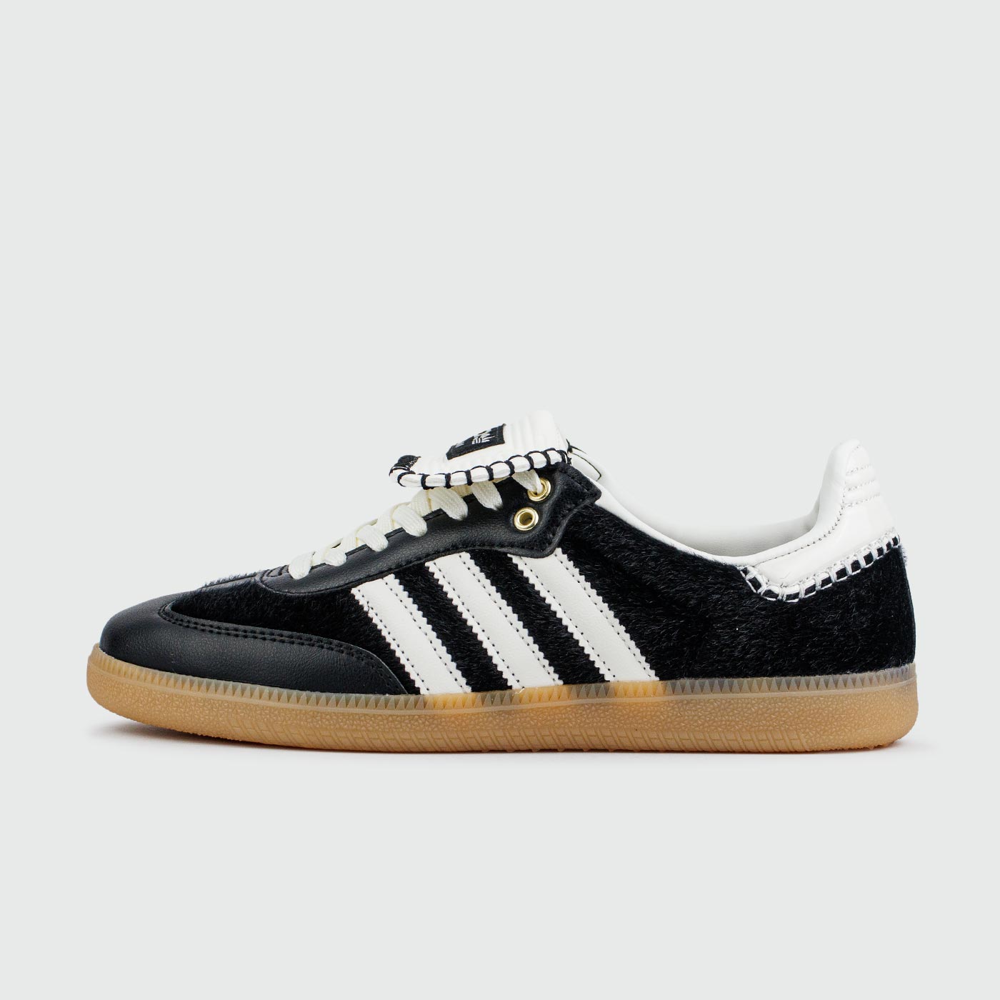 Samba Pony x Wales Bonner Black Gum чаще выбирают клиенты