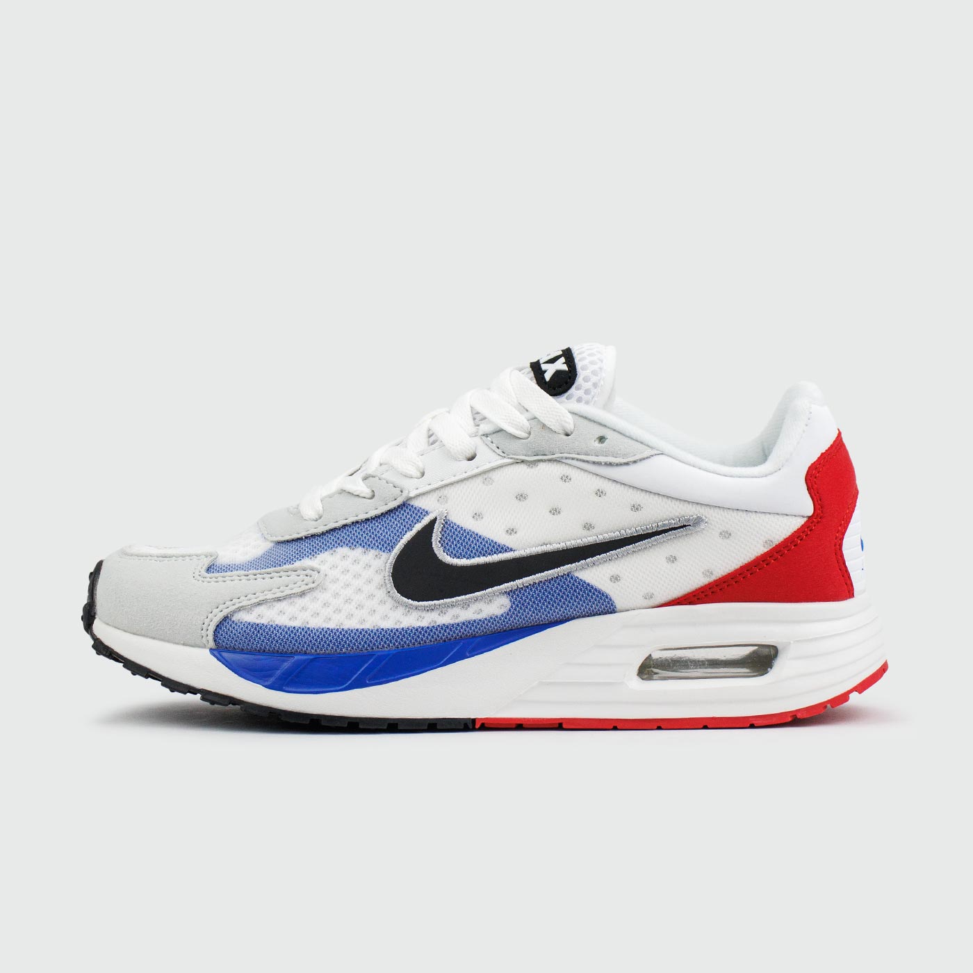 Air Max Solo Wh.Blue Red чаще выбирают клиенты