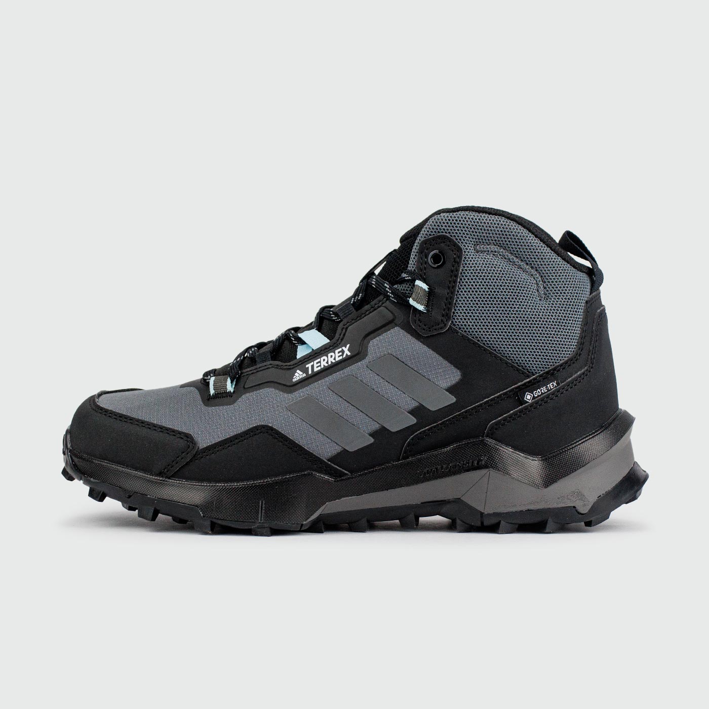 Terrex AX4 Mid Grey Black чаще выбирают клиенты