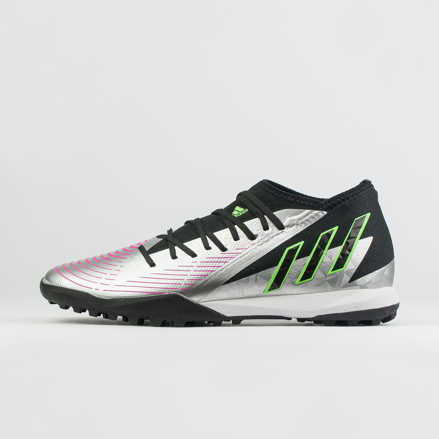 Predator Edge.3 Low TF Silver/Black чаще выбирают клиенты