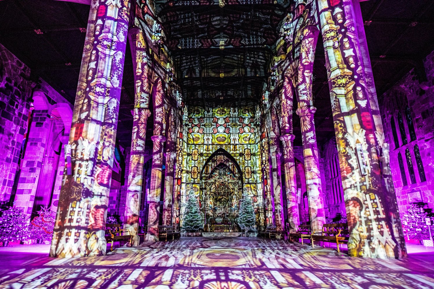 Статьи про английский. Соборы и свет: Роль витражей в архитектуре