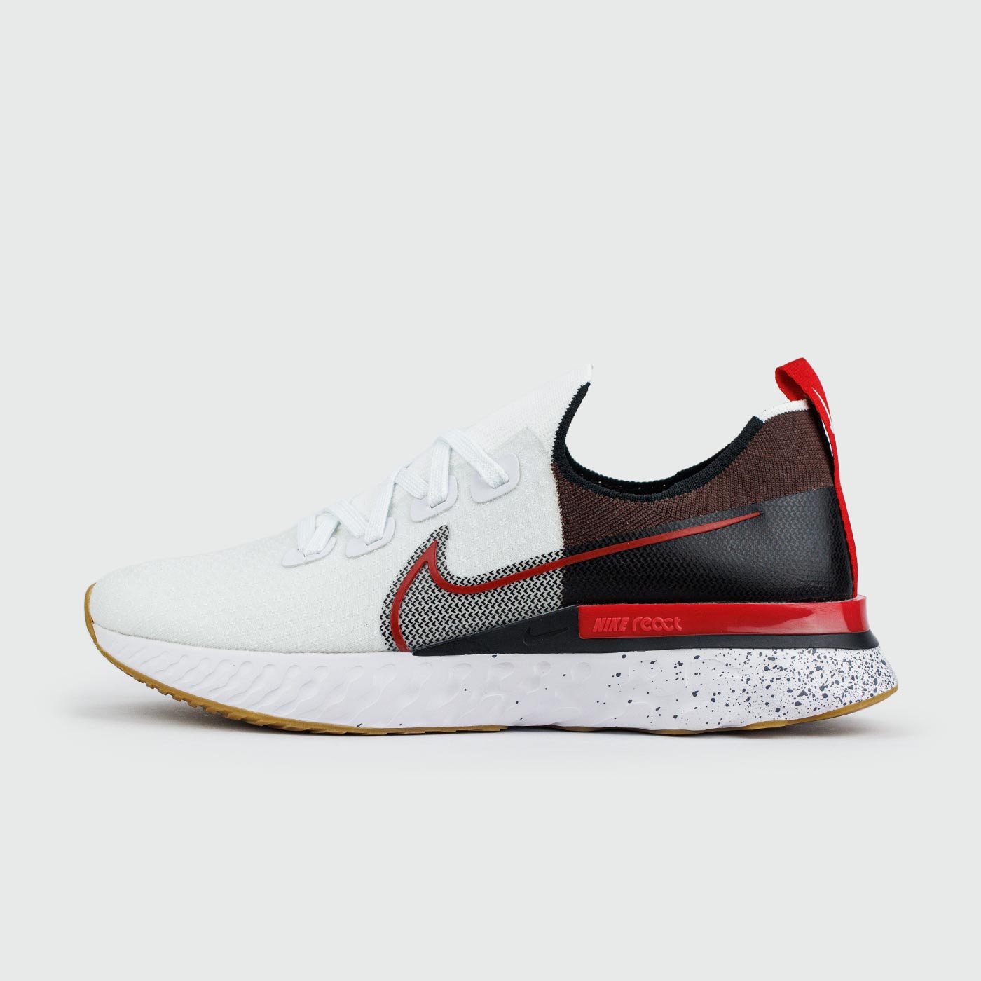 React Infinity Run Flyknit White Red чаще выбирают клиенты
