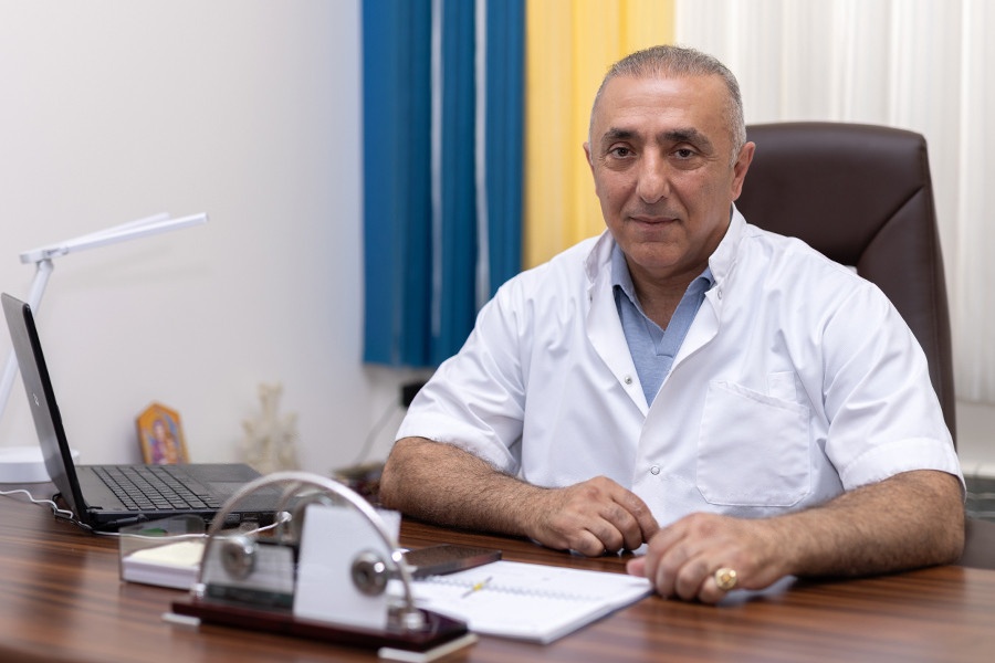 Բժիշկներ Երևանում