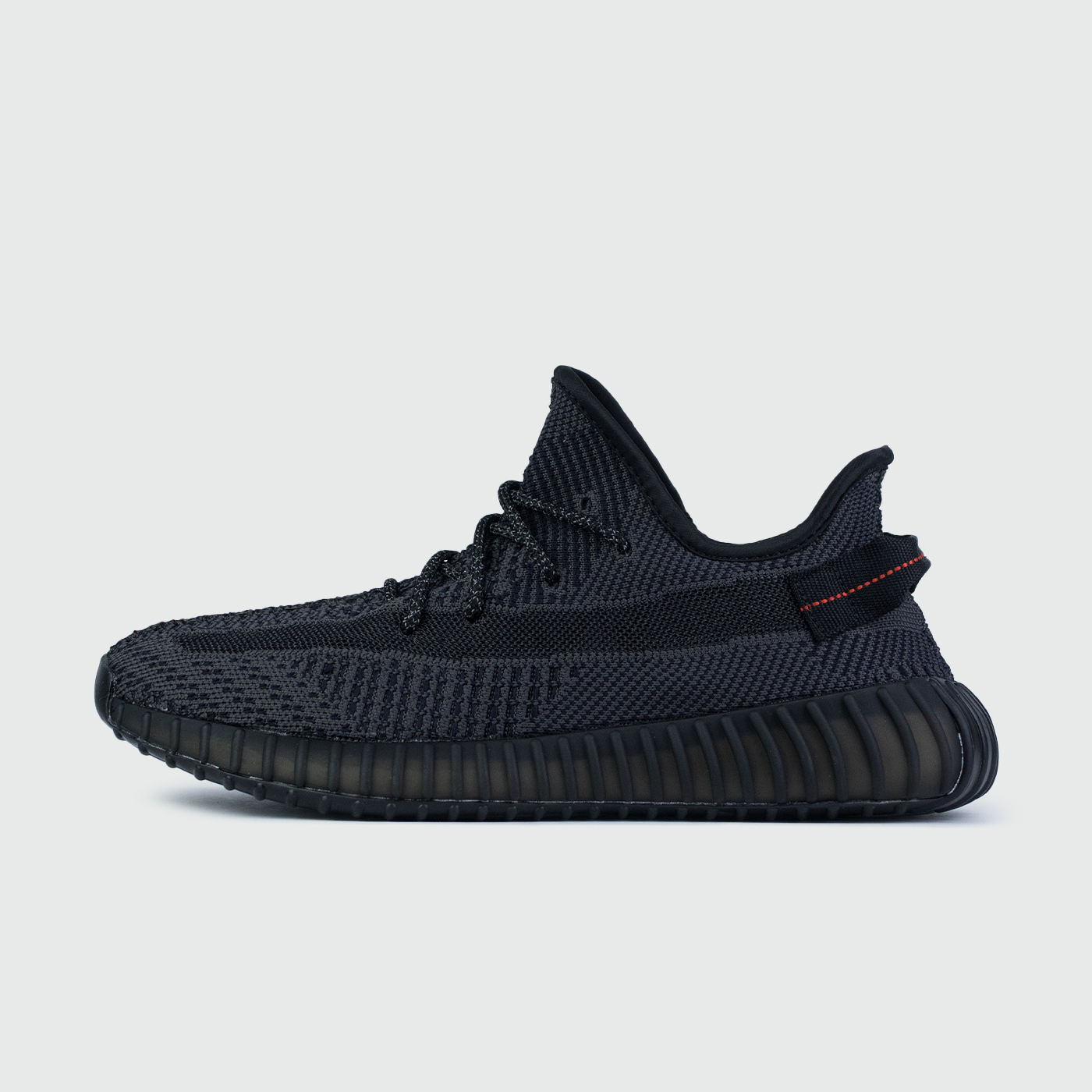 Yeezy 350 boost v2 Triple Black Wmns чаще выбирают клиенты