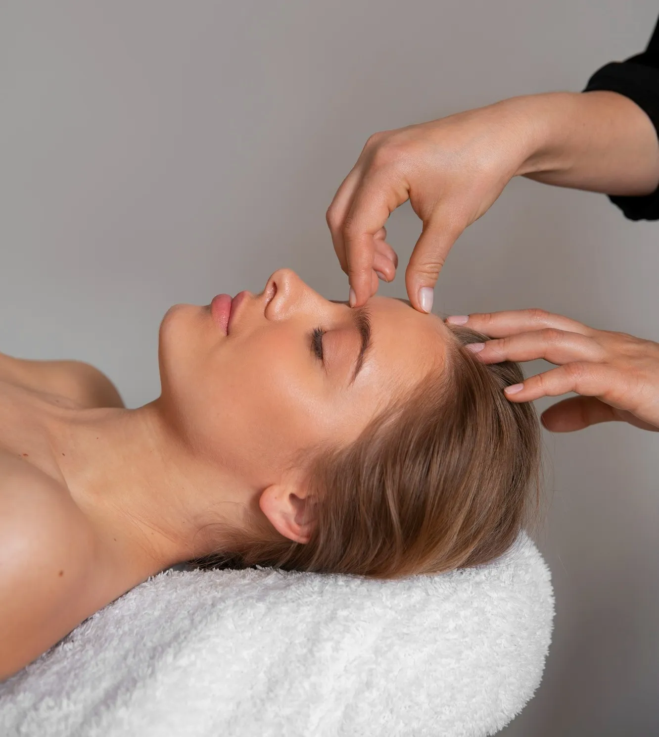 Реафирмирующий моделирующий массаж лица - выраженный лифтинг эффект