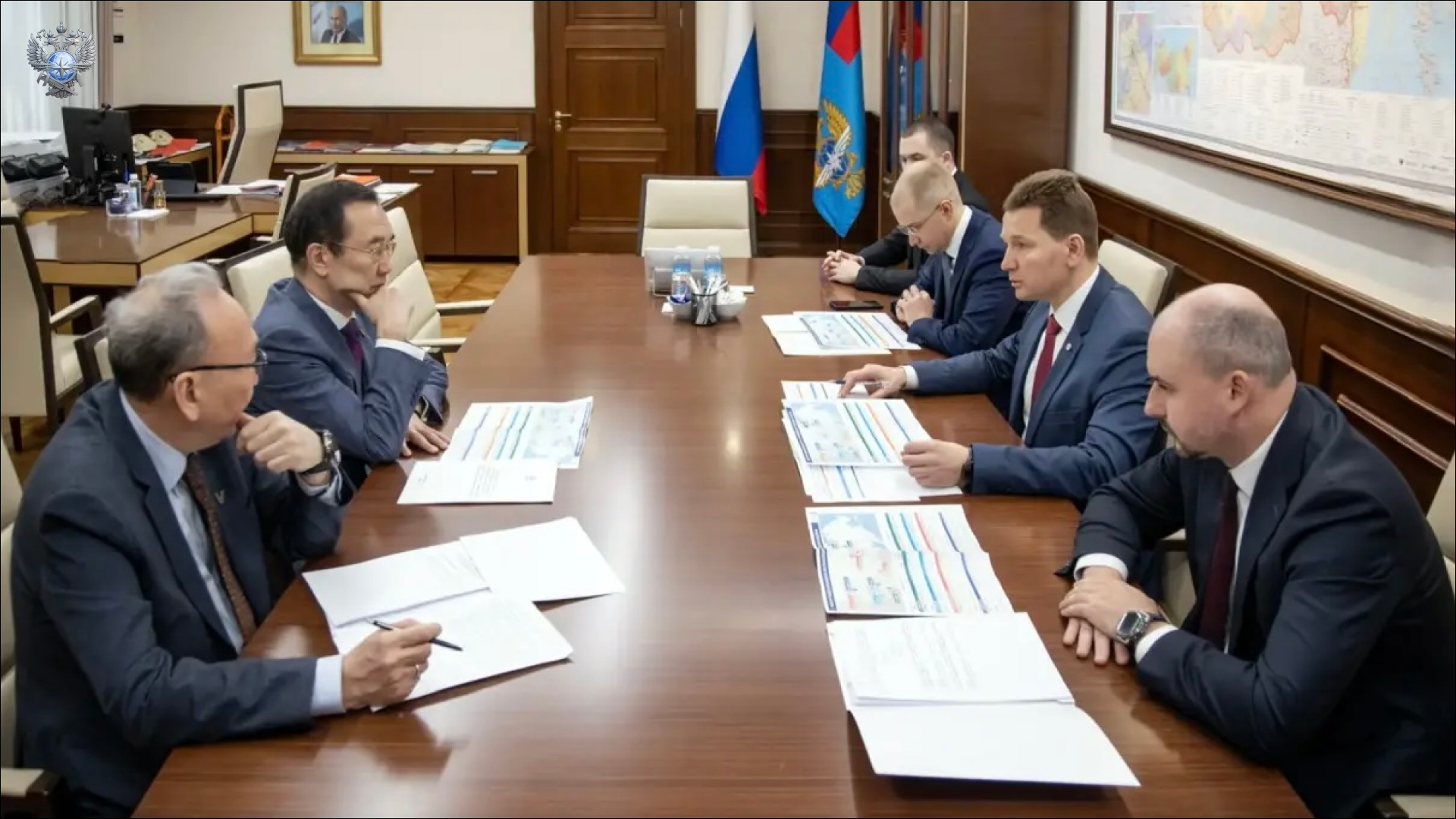 Обсудили ход модернизации аэродромной инфраструктуры аэропортов в Якутии