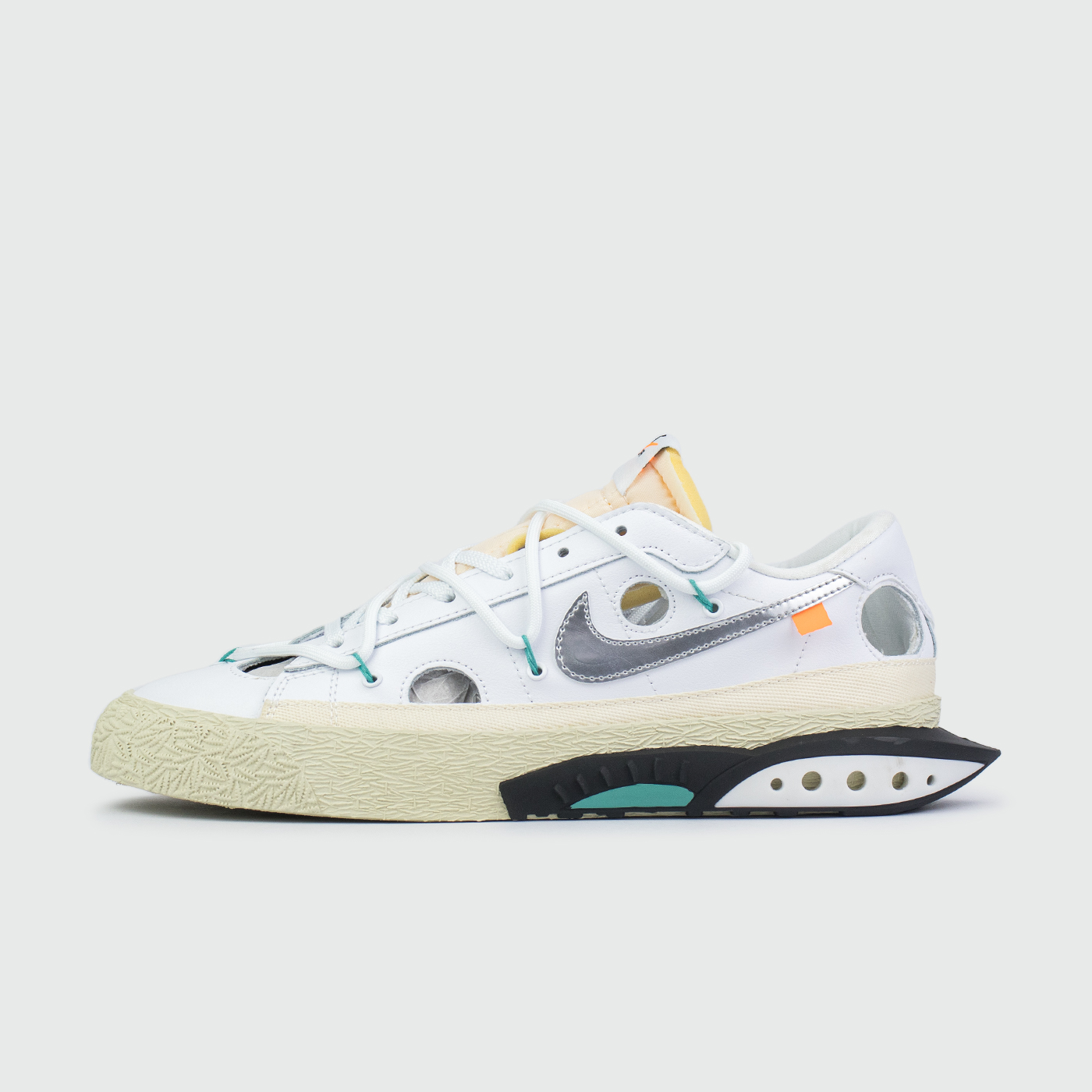 Blazer Low x Off-White Wmns White чаще выбирают клиенты