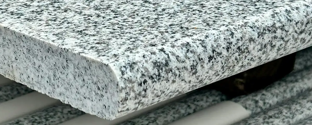 Продукция из гранита Камбулатовский продажа от производителя в Карелии