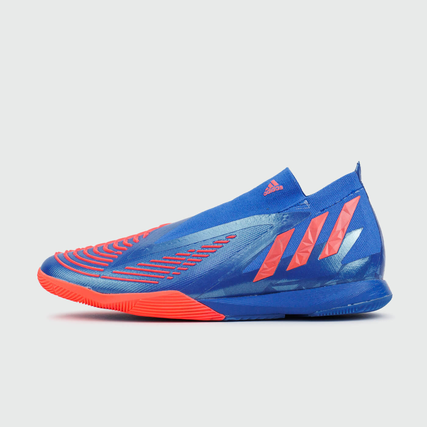 Predator Edge.1 IN Blue чаще выбирают клиенты
