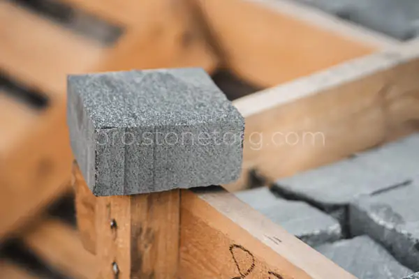 Формат брусчатки карандаш из гранита карелия фото продажа оптом москва